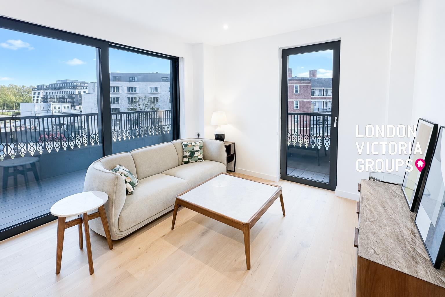 3 bed property in Sutherland Apartments, Alba Square, London